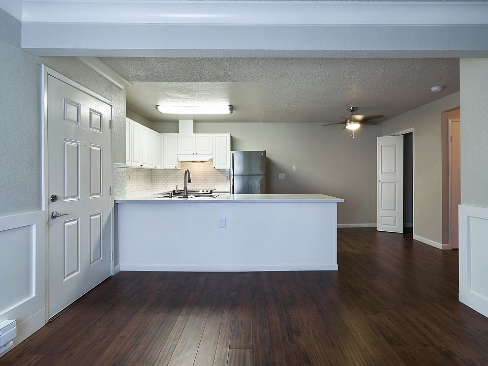 BW 2BD Kitchen2 (1)
