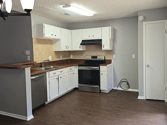 4th image of 23926 Silversmith Ln