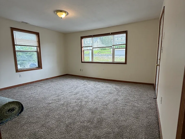 224 Hamilton St #2R — Photo 9