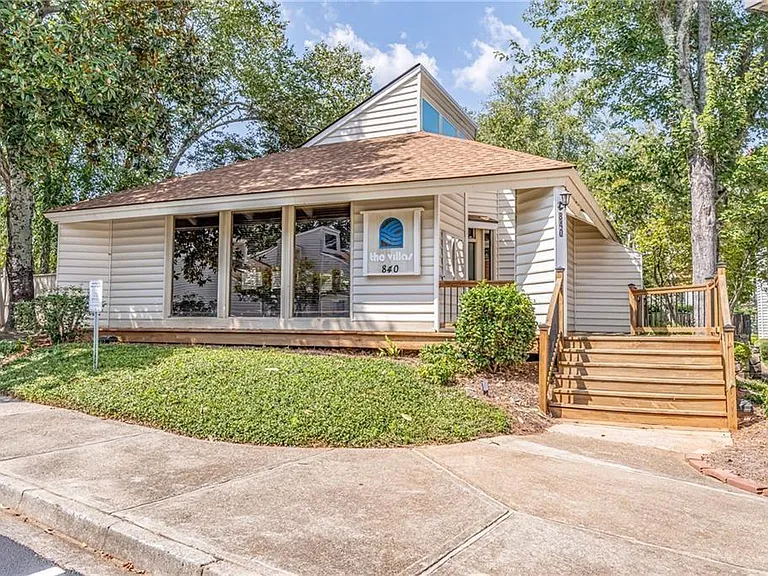 603 Serramonte Dr NE — Photo 30