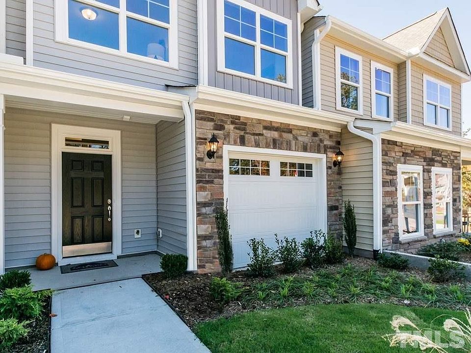 1st image of 1021 Arbor Edge