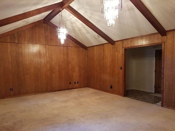 2nd image of 717 Cobblestone Dr