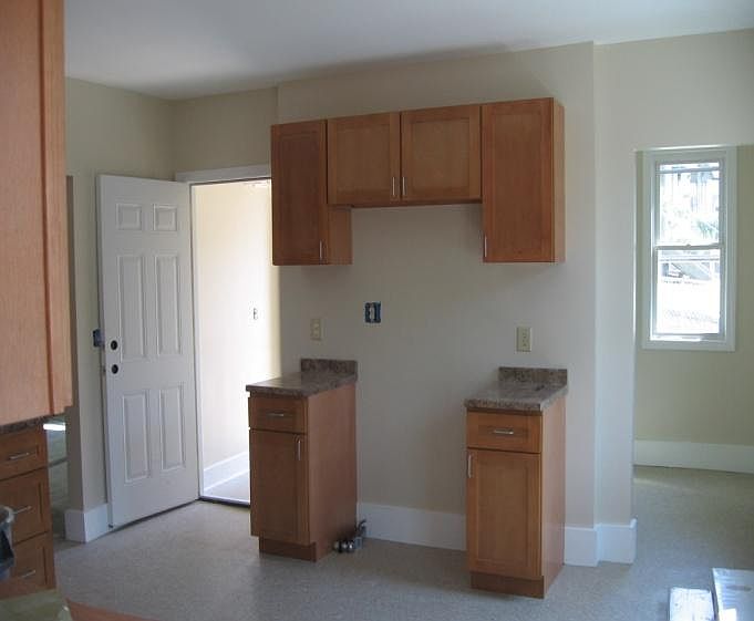 2nd image of 103 Chestnut Ave