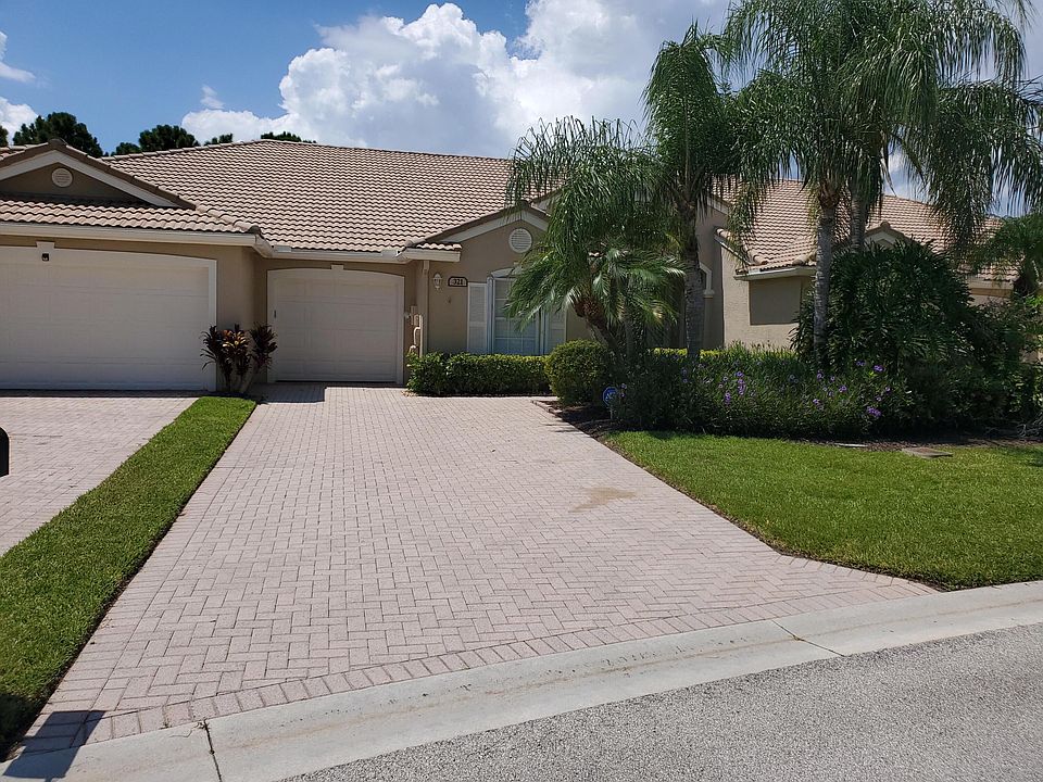1st image of 321 NW BROKEN OAK Trail #321