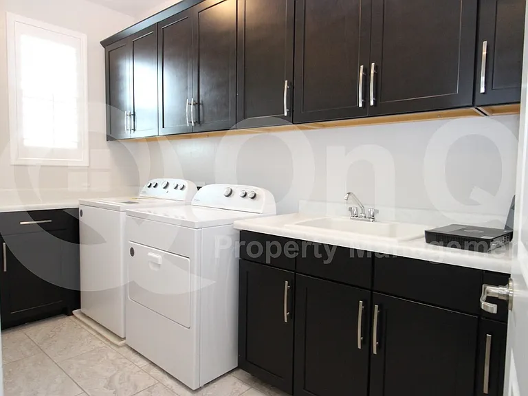 275 E Honeysuckle Pl — Photo 23