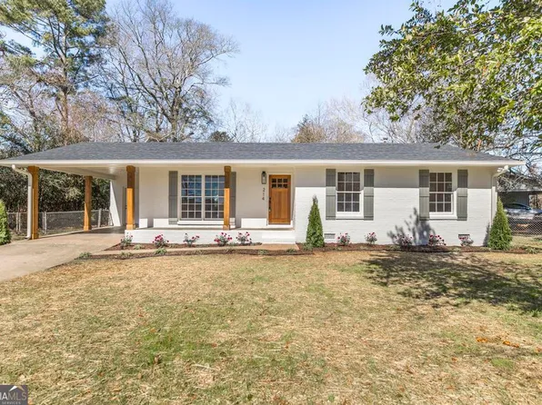214 Meadowridge Dr, Warner Robins, GA 31093