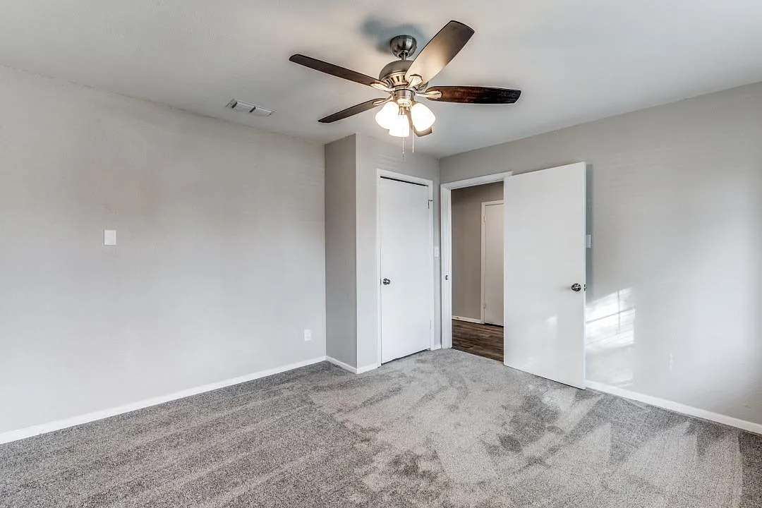 4 bed, 1645 sqft, $2,350 — Photo 2