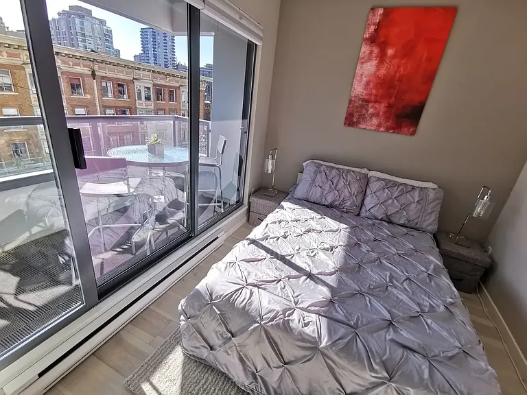 1060 Alberni St #410 — Photo 11
