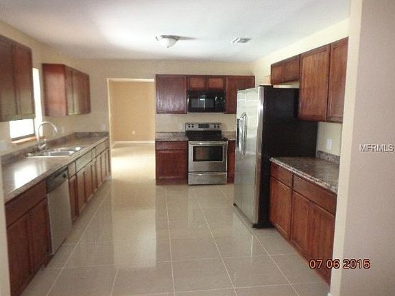 3rd image of 1740 King Arthur Ct