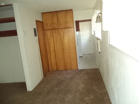 4th image of 412 N Ivy St #1