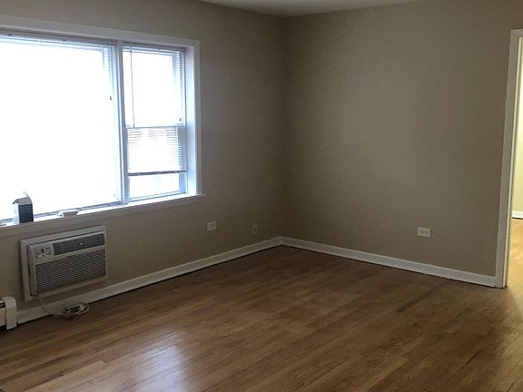 4th image of 16 W Terrace St