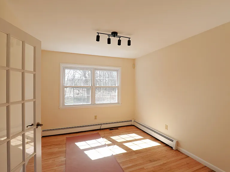 20 Van Orden Rd — Photo 8