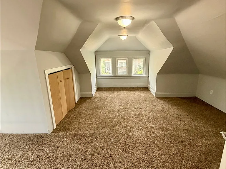1636 Dagmar Ave — Photo 15