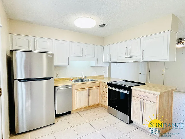 632 Carnathan Ct — Photo 6