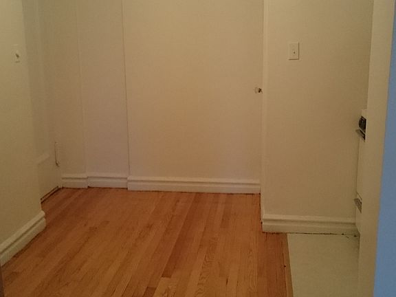 5th image of 4115 44th St APT 5M
