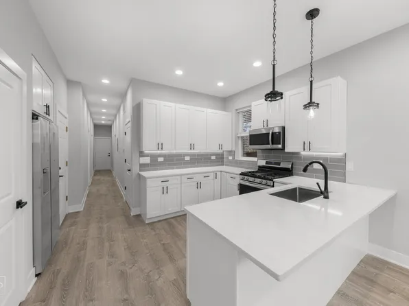 2317 W Taylor St, Chicago, IL