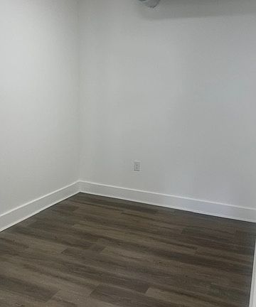 5th image of 377-387 Lechner Ave #379