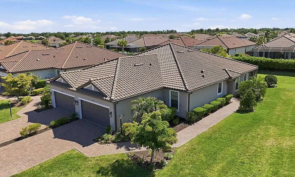 4733 Tortona Ct