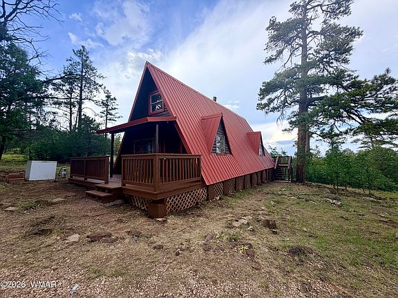 3rd image of 1584 Willow Mountain Rd