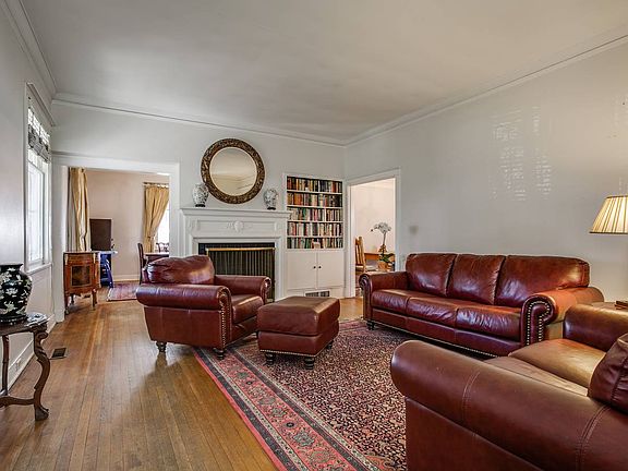 5th image of 231 W Mulberry Ave