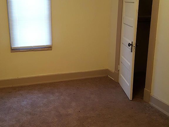 3rd image of 323 N Hamilton Ave