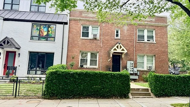 1424 Staples St NE #1 — Photo 8