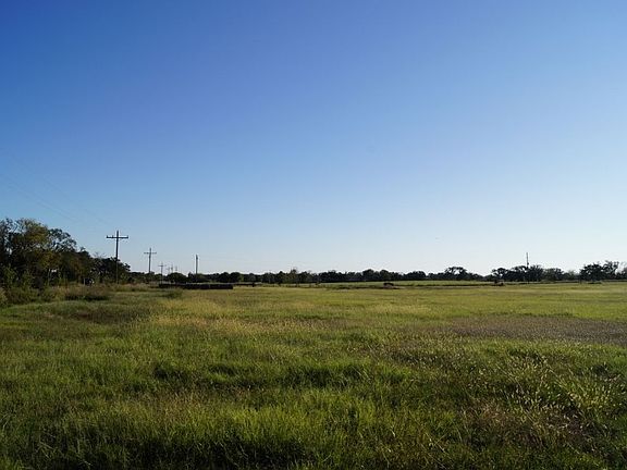 2nd image of 3757 Highway 75 N
