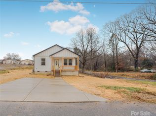 2600 Main Avenue Dr NW, Hickory, NC 28601