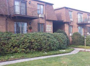 136 Deer Hill Ave #B13, Danbury, CT 06810
