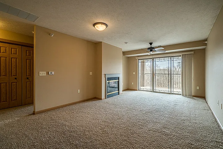 Our 1-bedroom Aura features a two-way fireplace in the living room and bedroom, giving you a touch of warmth throughout your whole home.