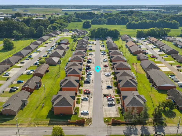 400-411 E Pershing Ave, Muscle Shoals, AL 35661