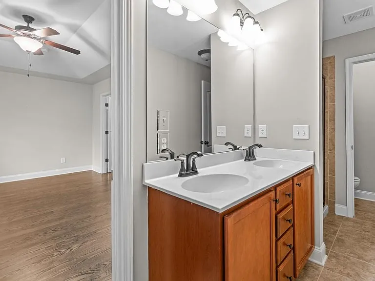 3209 Hallmark Ln — Photo 24