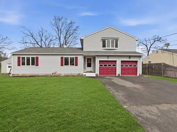 70 Warwick Rd, Chicopee, MA 01020