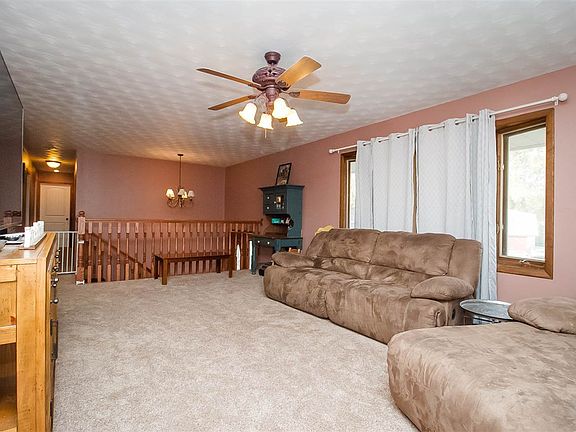 4th image of 30 Northbrooke Ct