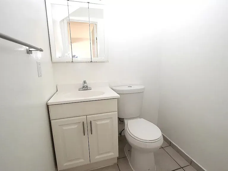 285 E Del Mar Blvd #1 — Photo 11