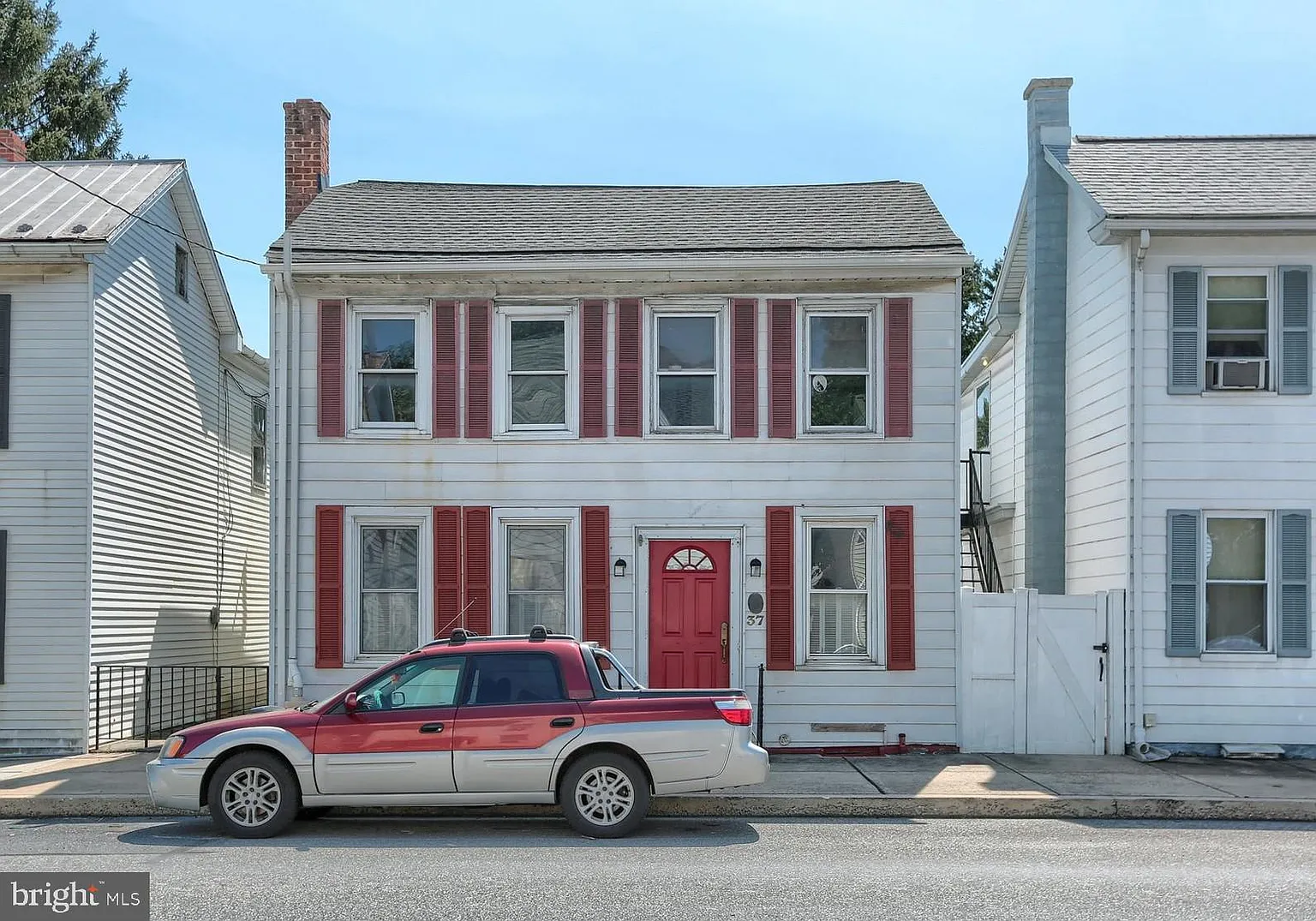 37 W Simpson St photo 1