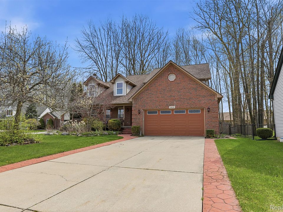 1st image of 54638 Beacon Cove Cir