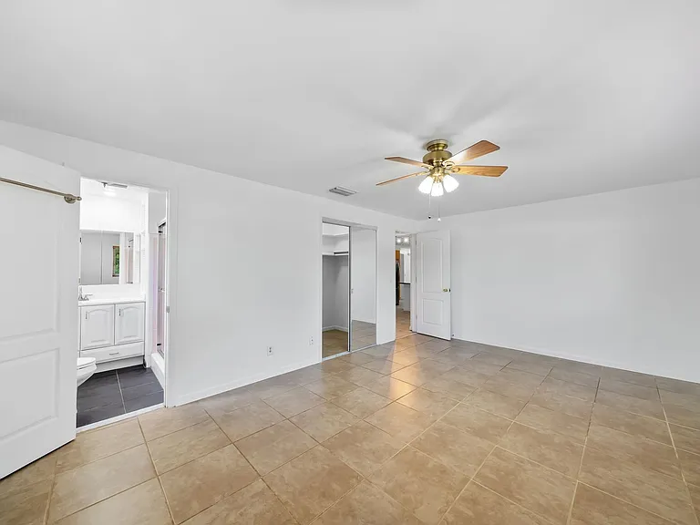 1812 Lady Mary Dr — Photo 31