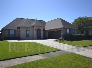 2604 Boudreaux Ave, Zachary, LA 70791