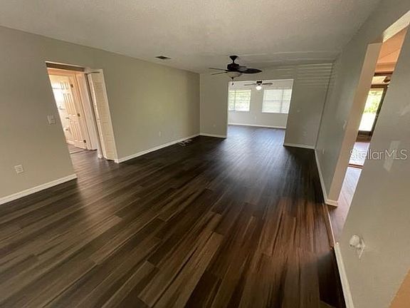 4th image of 94 Venice East Blvd