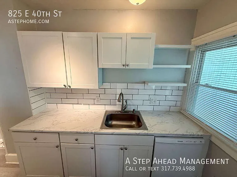 825 E 40th St — Photo 15