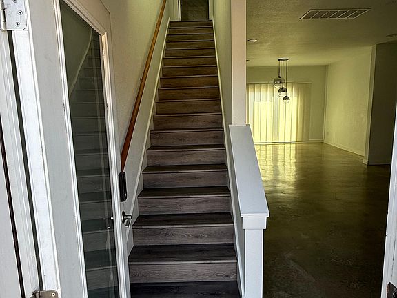 Main Entrance & Stairs