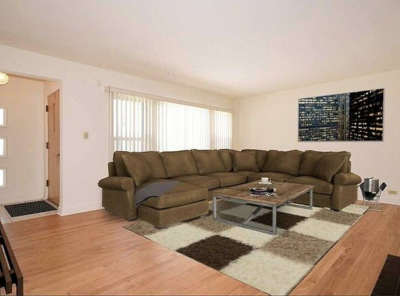 4th image of 7743 Kolmar Ave