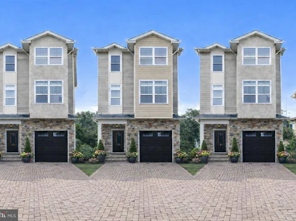 7514 Culp St, Philadelphia, PA 19128