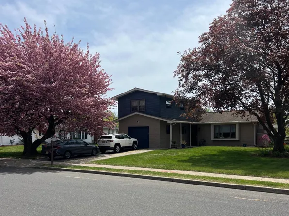 12 Nottingham Way, Mount Holly, NJ 08060