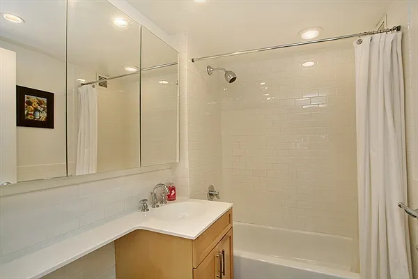 Sold by Citi Habitats | media 15