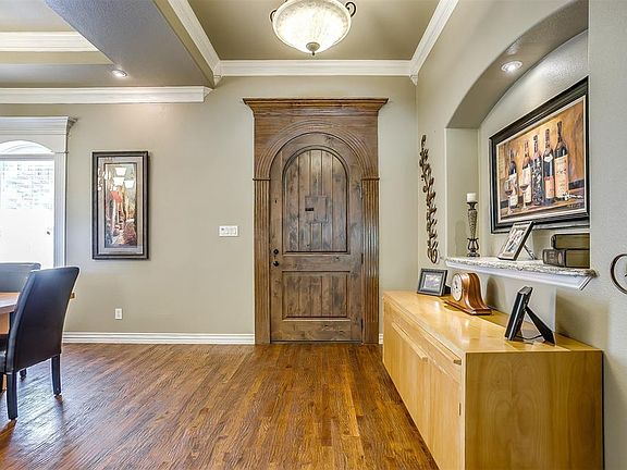 5th image of 4209 Sherman Oaks Ct