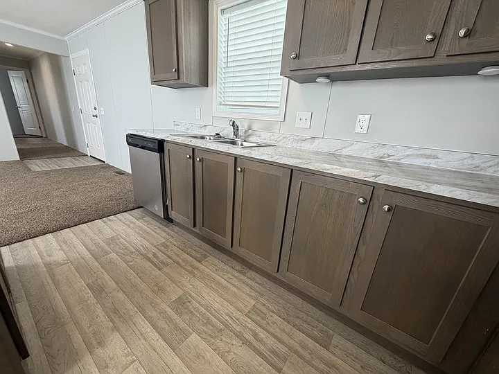 38000 Le Chateau Blvd #828 — Photo 7