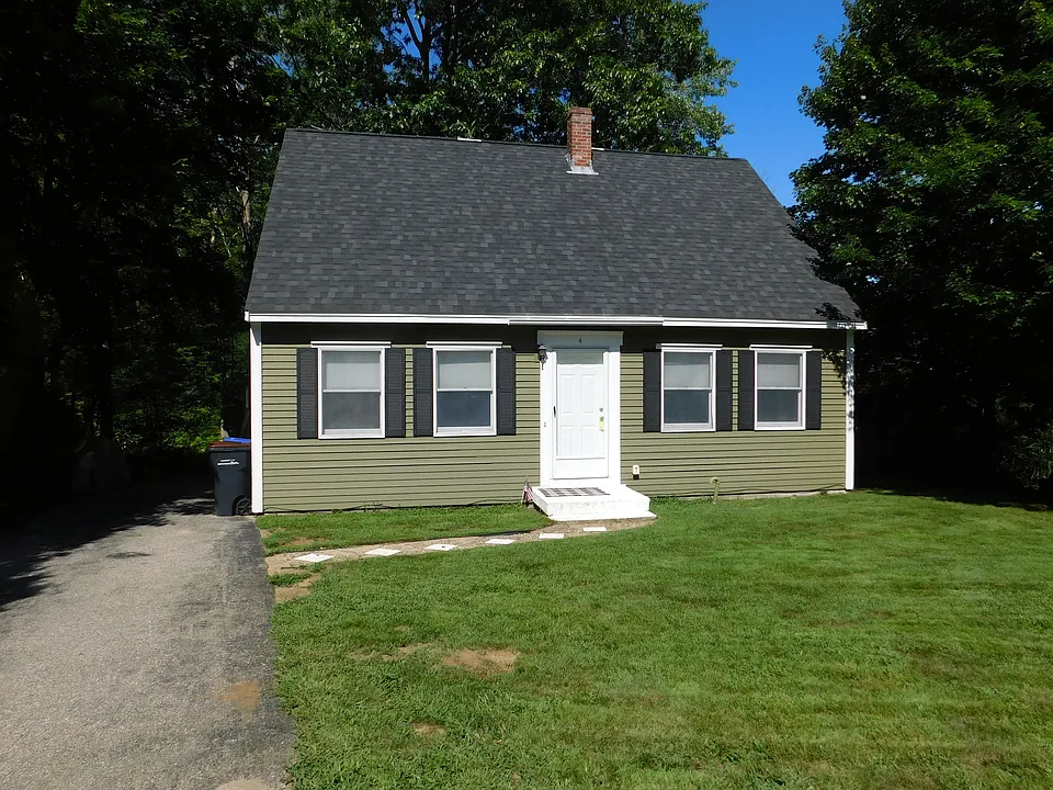 4 Willow Creek Ln
