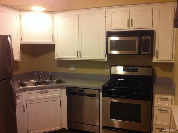 2nd image of 29236 Tessmer Ct